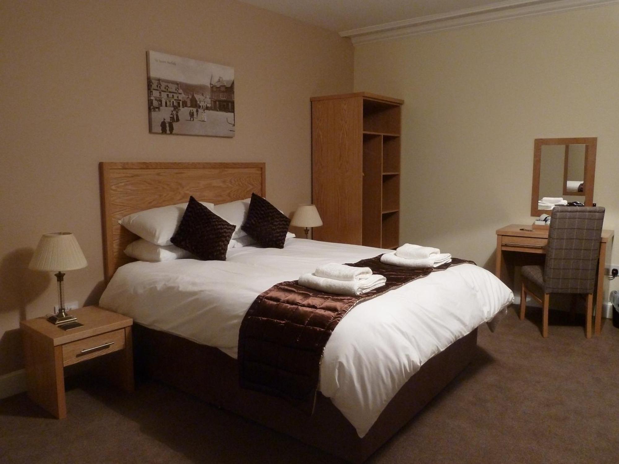 Schiehallion Hotel Абърфелди Екстериор снимка